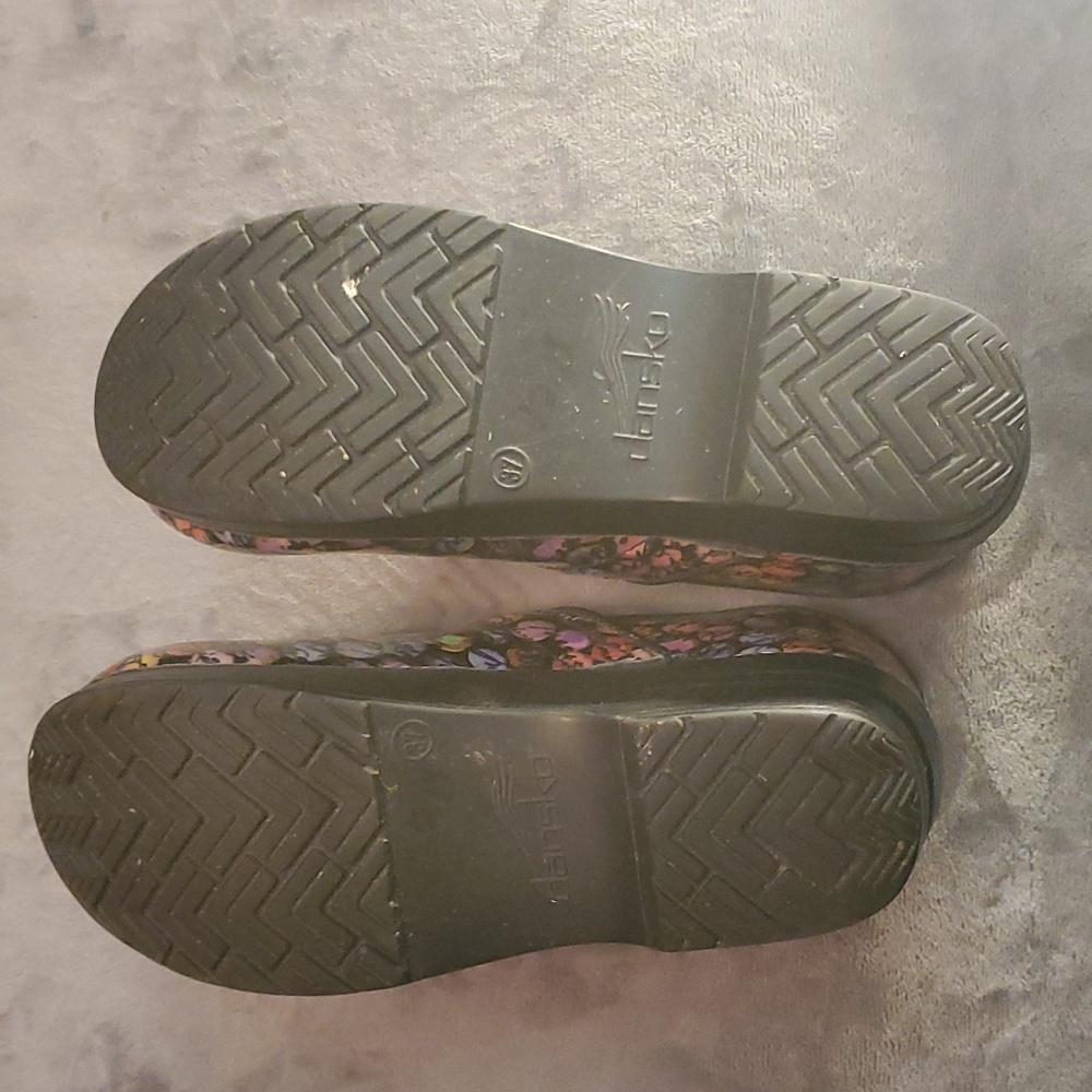 Dansko Clogs - Picture 2 of 5